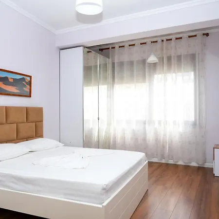 Cozy Apartment In The Heart Of Tirana ! Exterior photo