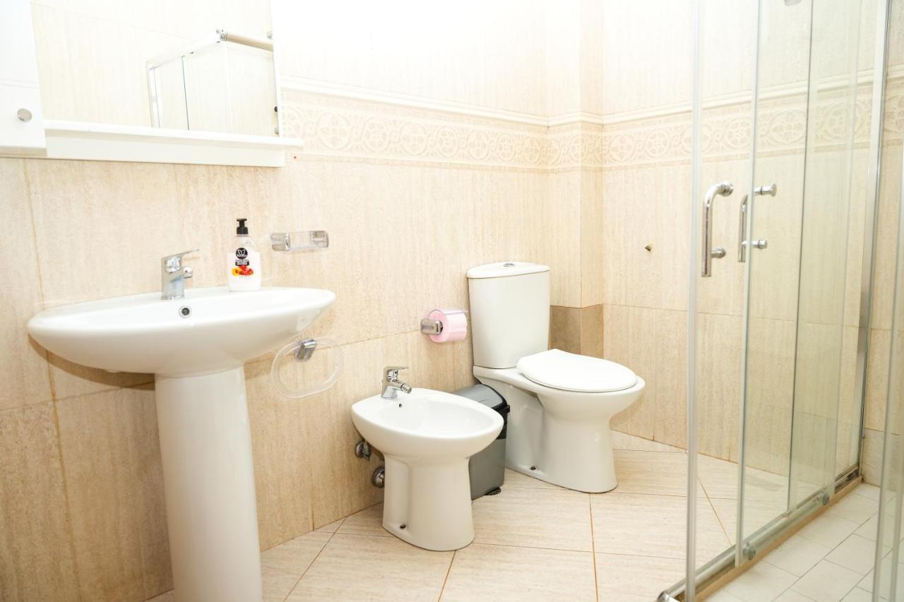 Apartment Cozy In The Heart Of ! Tirana